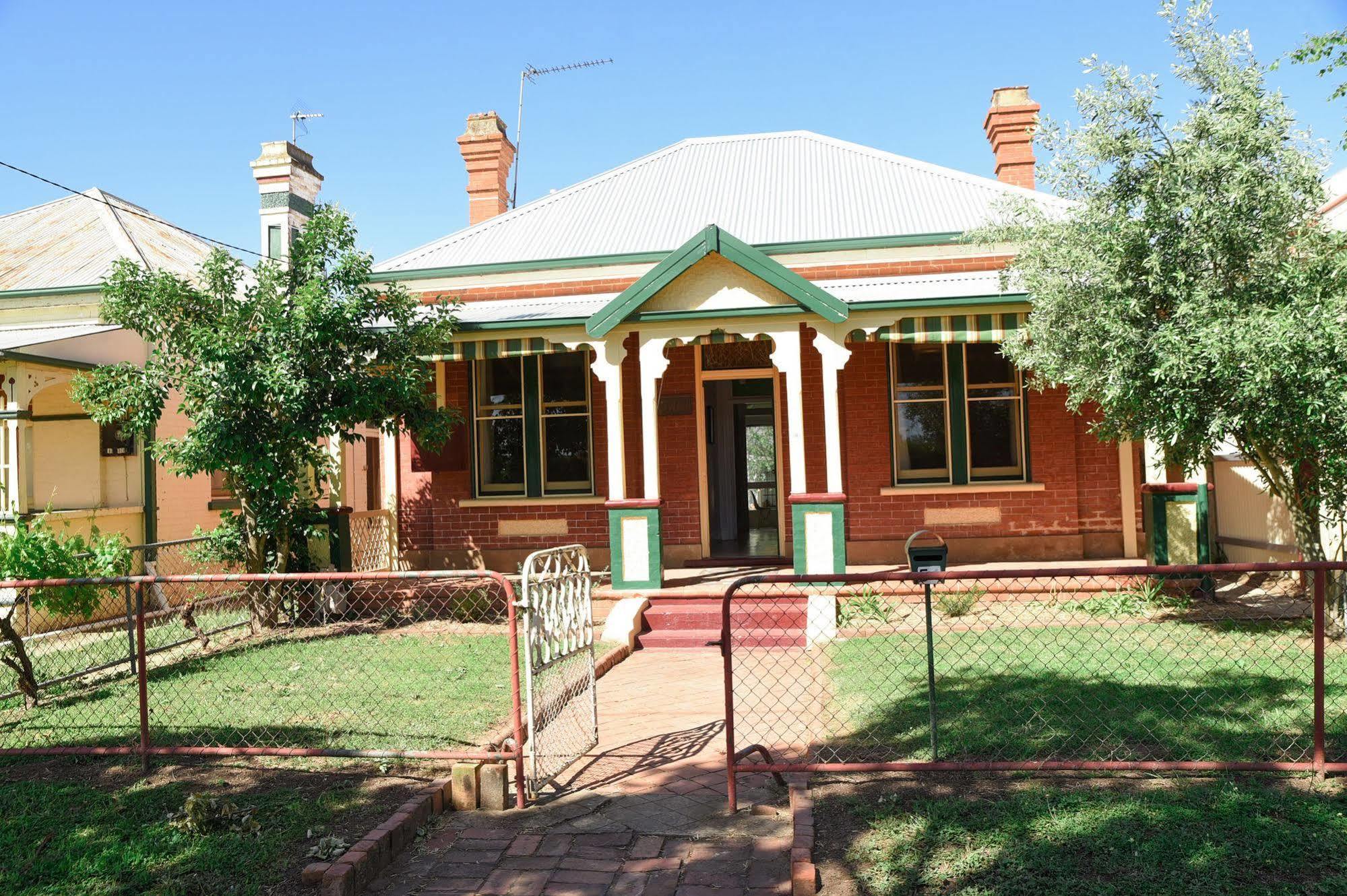 Sportsmens Club Hotel Wagga Wagga Buitenkant foto
